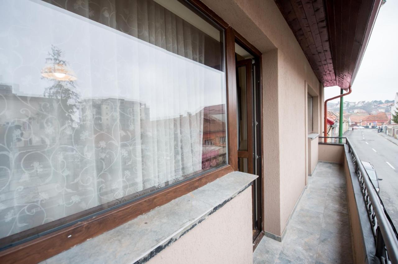 Vila Nicopole Art & Wine Braşov Exterior foto
